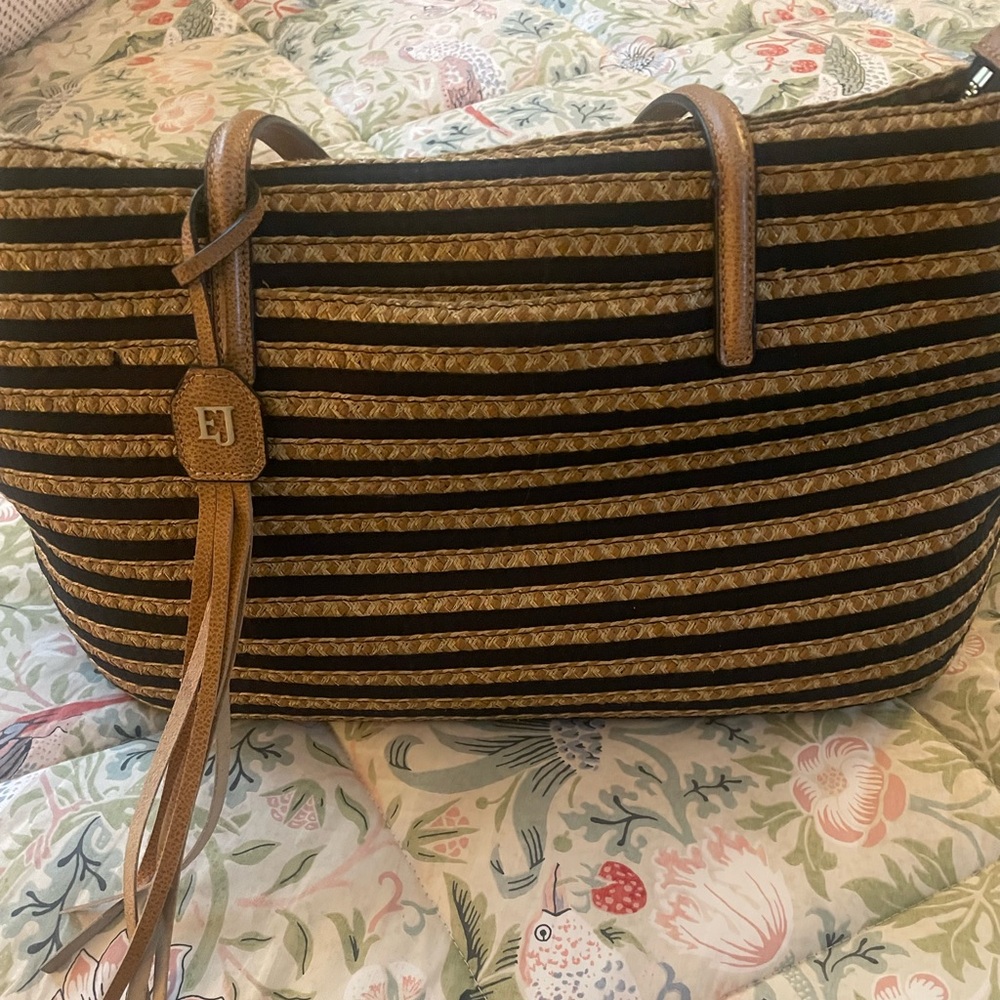 Eric Javits Raffia Black and Tan Striped Shoulder Bag - Picture 10 of 16